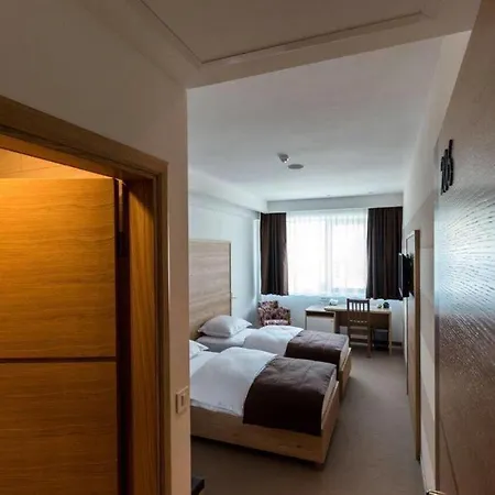 Novitas 3*
