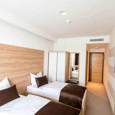 Novitas 3* Livno